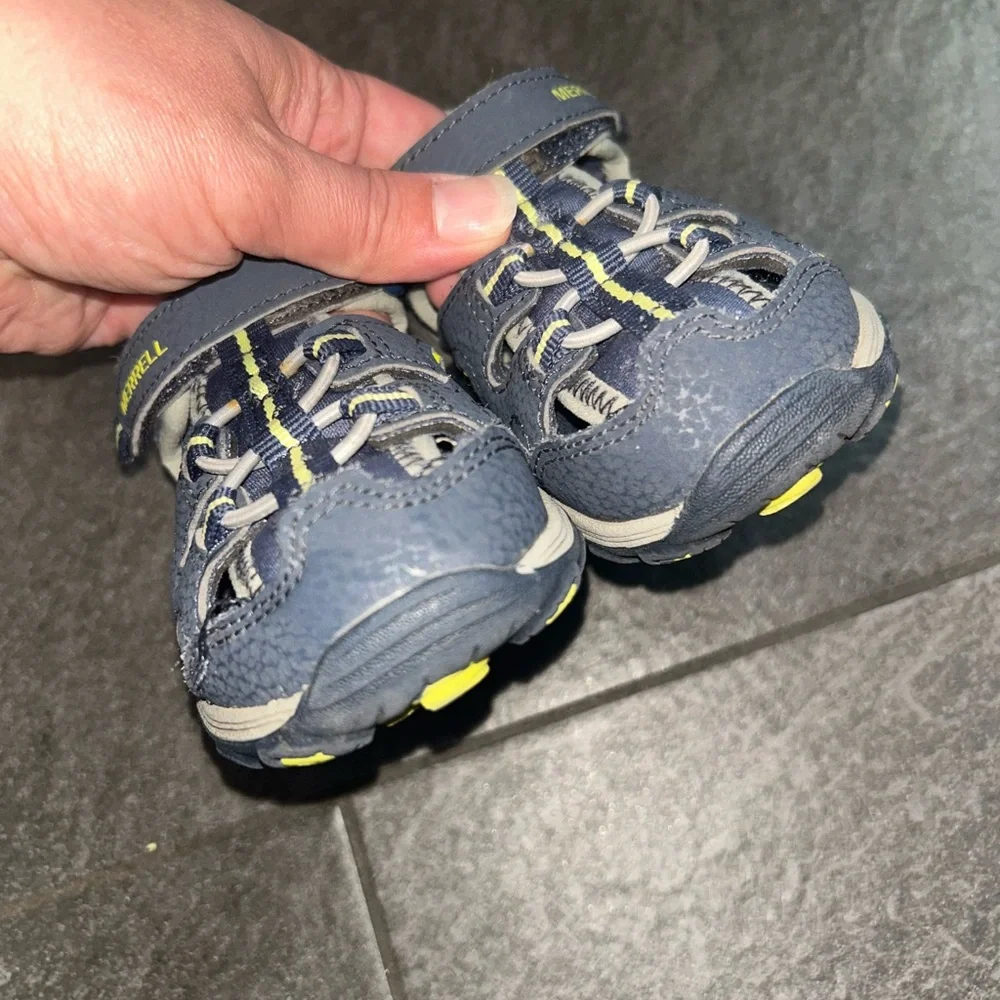 Toddler Boy Merrell Sport Sandals size 7 - Picture 5 of 9